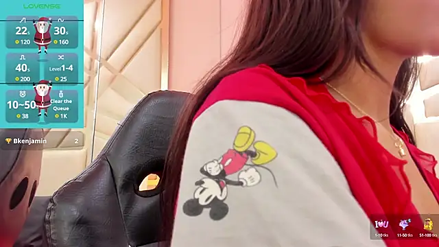 Snapshot of AlanaJones1 chatting on 21, 12, 2024 AlanaJones1 online show from 21, 12, 2024