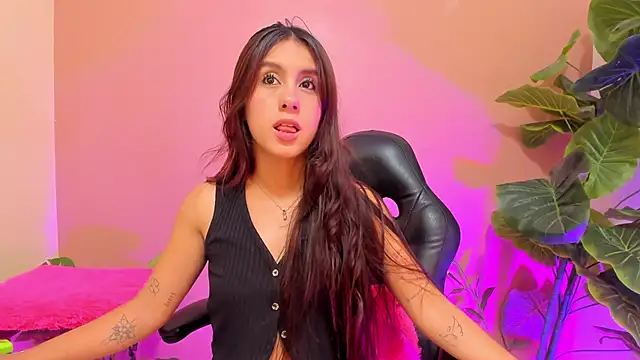 Snapshot of AlanaJones1 chatting on 15, 3, 2025 AlanaJones1 online show from 15, 3, 2025