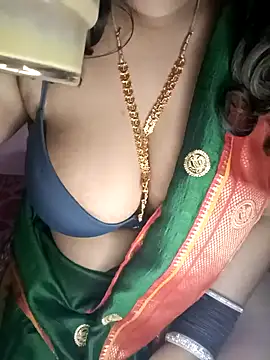 Snapshot of Leo_shreya_888 chatting on 21, 12, 2024 Leo shreya 888 online show from 21, 12, 2024