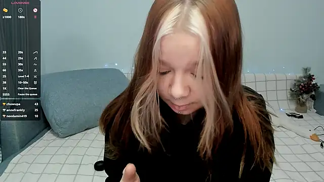 crystal lilith online show from 4, 12, 2024