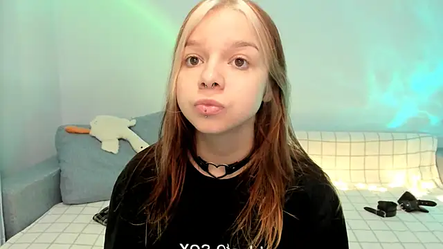 crystal lilith online show from 7, 12, 2024