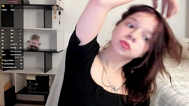 crystal lilith online show from 12, 2, 2025