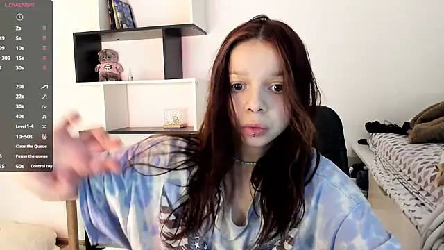 crystal lilith online show from 3, 3, 2025