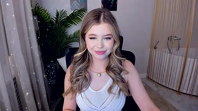 FollowLovee online show from 7, 3, 2025