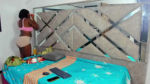 EvaxEmma online show from 2, 11, 2025