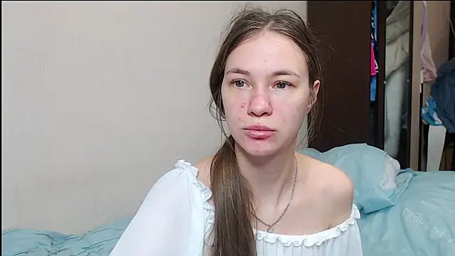 leila bambi  online show from 10, 2, 2025