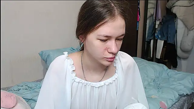 leila bambi  online show from 11, 2, 2025