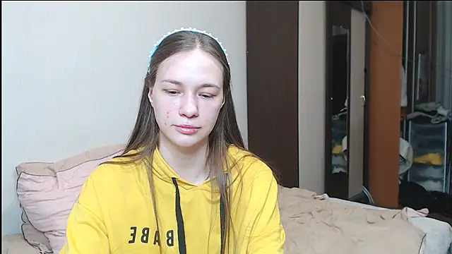 leila bambi  online show from 18, 3, 2025