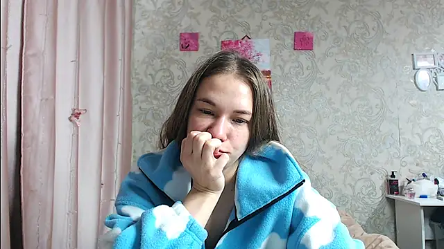 leila bambi  online show from 14, 10, 2025