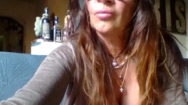 Snapshot of gildamilf chatting on 10, 6, 2026 gildamilf online show from 10, 6, 2026