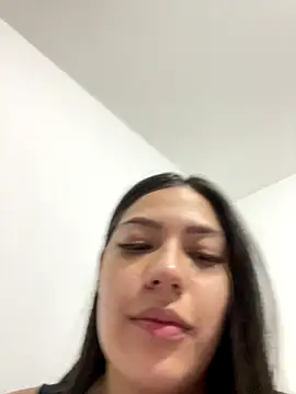 Latina vanessa online show from 4, 12, 2025