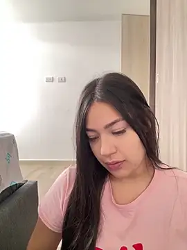 Latina vanessa online show from 2, 2, 2026