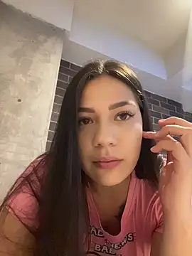 Latina vanessa online show from 12, 5, 2026