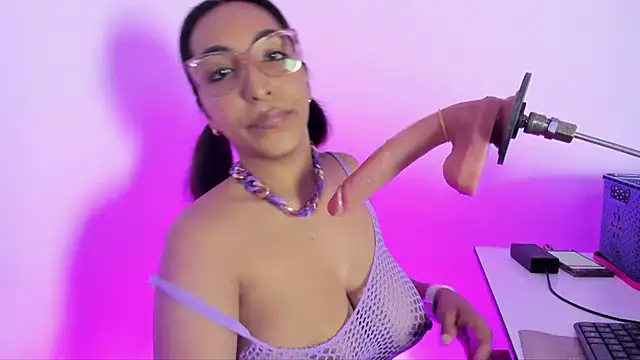 Leticia brownn1 online show from 13, 5, 2026