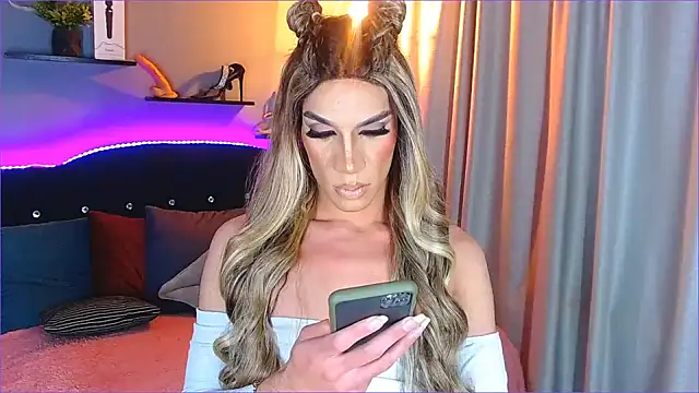 camila hootie online show from 24, 12, 2024