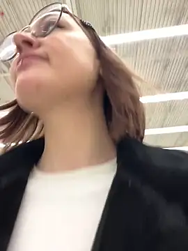 RinaCat online show from 7, 2, 2026