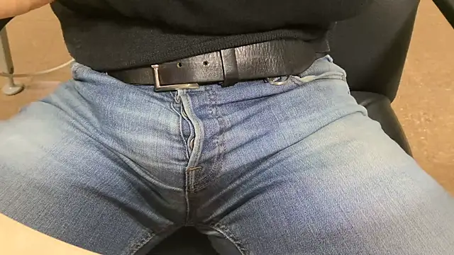 alessandroman2114 online show from 26, 2, 2025