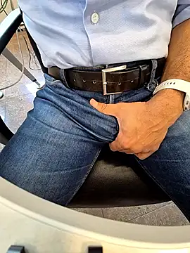 alessandroman2114 online show from 30, 9, 2025