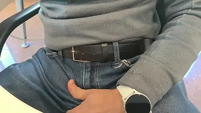 alessandroman2114 online show from 7, 1, 2026