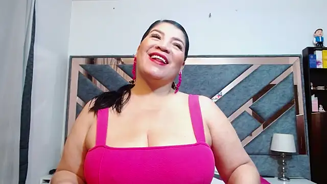 KarlaTesg online show from 10, 11, 2025