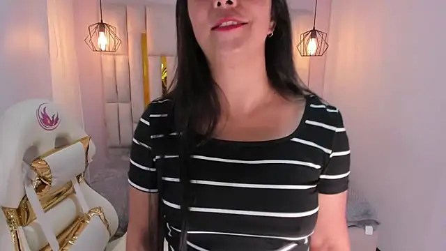 Karla hernandez  online show from 12, 3, 2025