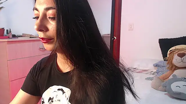 Karla hernandez  online show from 27, 2, 2026