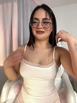 Snapshot of montmariana chatting on 20, 2, 2025 montmariana online show from 20, 2, 2025