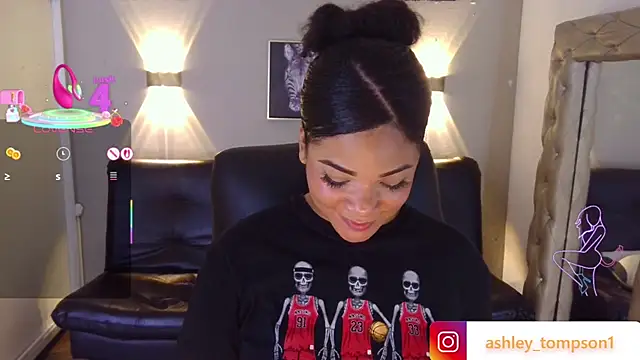 ashley Tompson1 online show from 13, 3, 2025