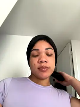 ashley Tompson1 online show from 28, 11, 2025