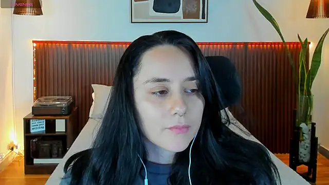 KatherineBond online show from 7, 10, 2025