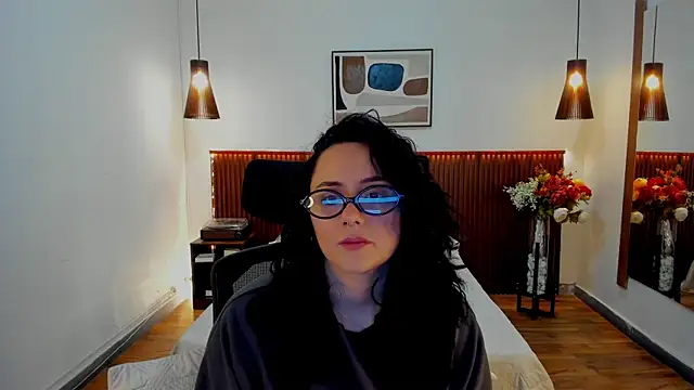 KatherineBond online show from 5, 8, 2026