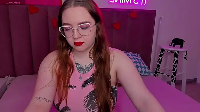 Emma adorablle online show from 15, 2, 2025