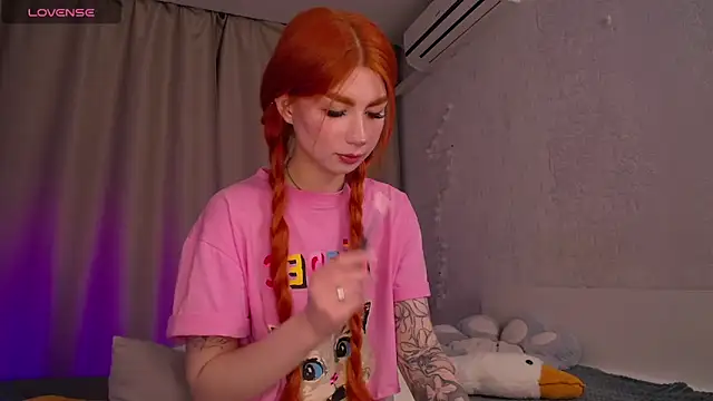 Snapshot of Evaa_Moonn_ chatting on 17, 3, 2025 Evaa Moonn  online show from 17, 3, 2025