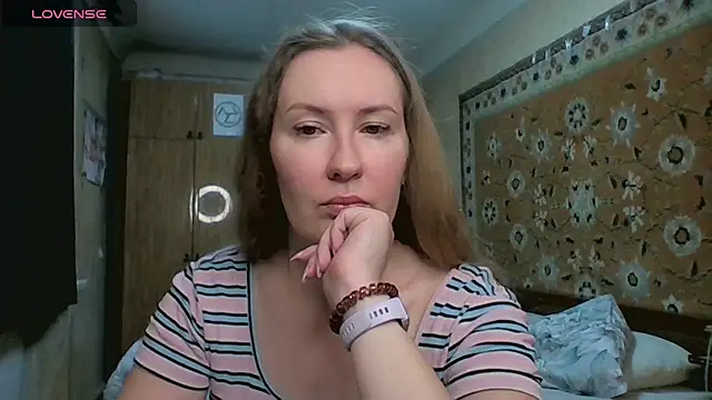 AnnaXLovers online show from 12, 6, 2026