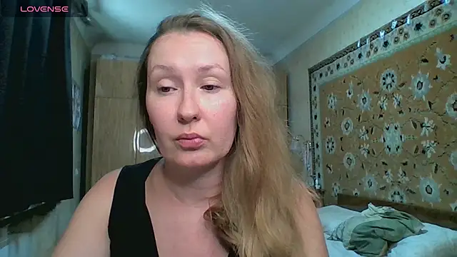 AnnaXLovers online show from 13, 7, 2026