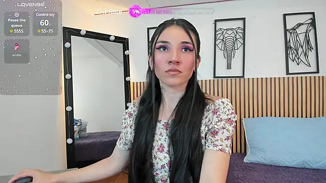 LILA ELLIOT online show from 4, 2, 2025