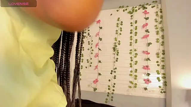 tamaraa smiith online show from 15, 2, 2025