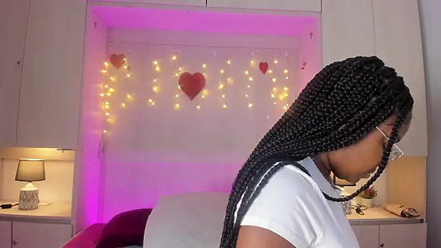 tamaraa smiith online show from 6, 3, 2026