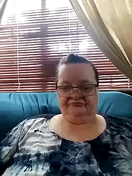 Bayou Woman68 online show from 15, 11, 2025