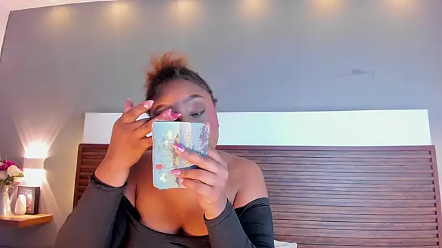 Snapshot of Adelehottman chatting on 1, 11, 2025 Adelehottman online show from 1, 11, 2025