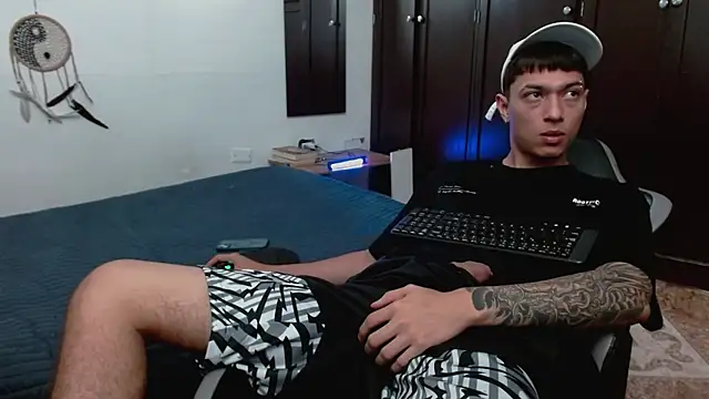 aaron blug online show from 20, 12, 2025