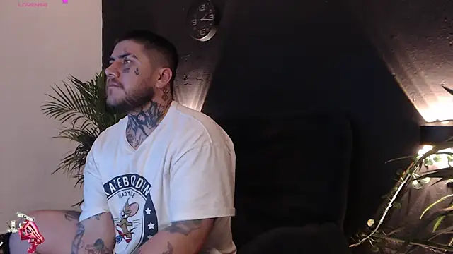 Ash gusbig online show from 12, 2, 2025