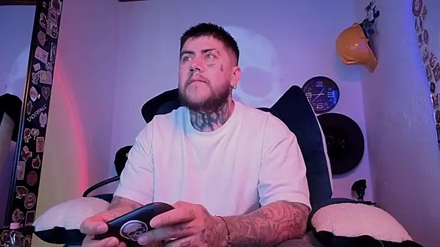 Ash gusbig online show from 12, 9, 2025