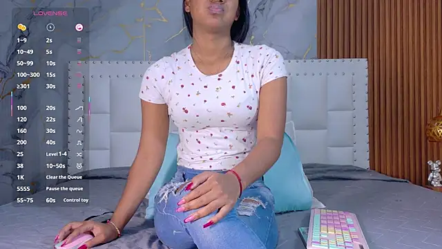 Snapshot of indianschoolgirl chatting on 5, 2, 2026 indianschoolgirl online show from 5, 2, 2026