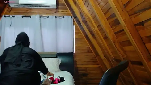 AmbarBurhan online show from 5, 11, 2025