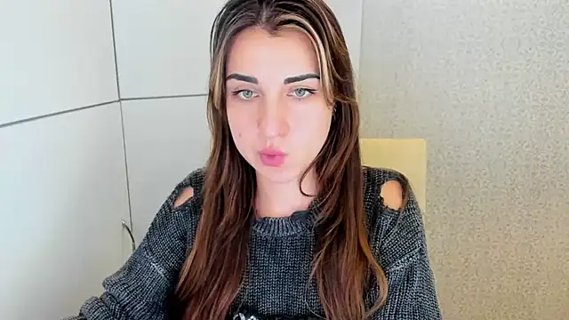 Snapshot of Summmmersky chatting on 29, 12, 2024 Summmmersky online show from 29, 12, 2024