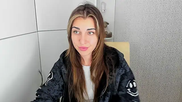 Snapshot of Summmmersky chatting on 4, 1, 2025 Summmmersky online show from 4, 1, 2025