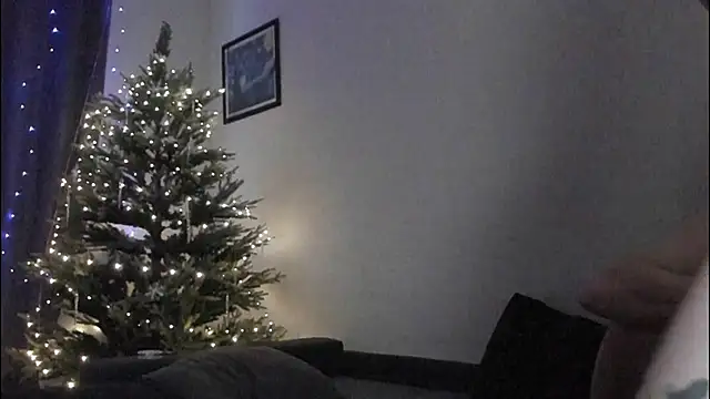 Snapshot of Emmy_m00n chatting on 27, 12, 2024 Emmy m00n online show from 27, 12, 2024