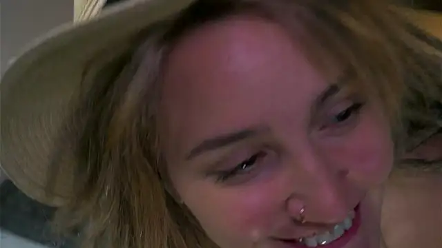 Snapshot of Winnie_sweet chatting on 20, 12, 2024 Winnie sweet online show from 20, 12, 2024