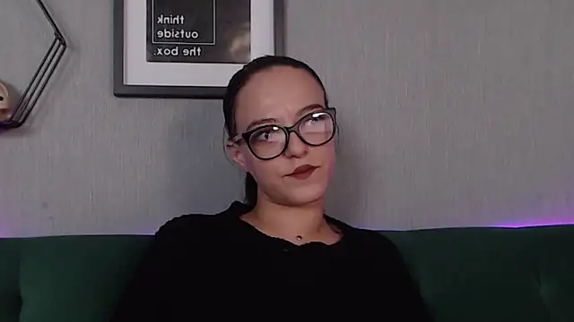 IzabelllNoir online show from 1, 2, 2025